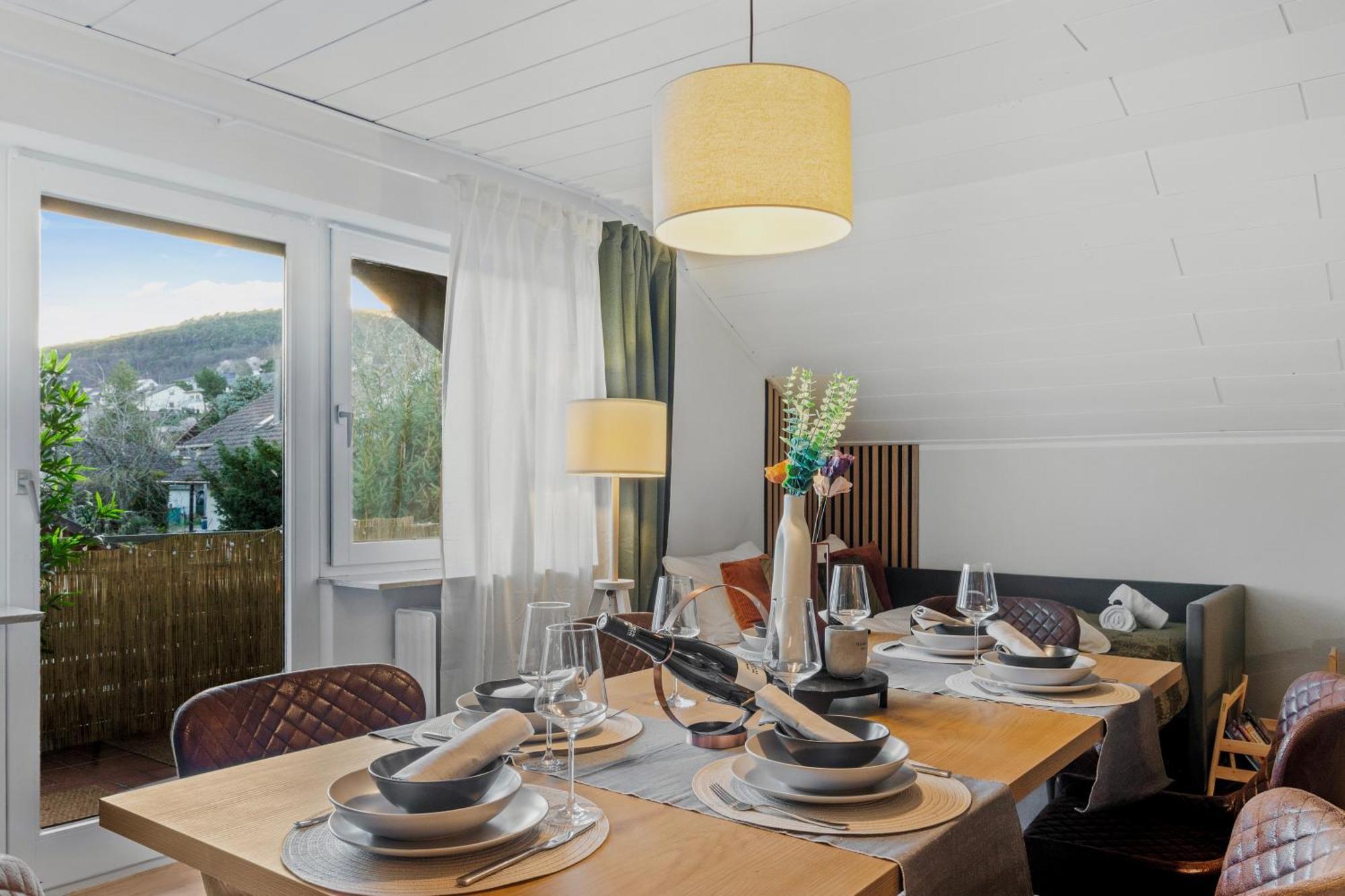 Upper Room: Apartment Mit Exklusiver Ausstattung-Ausblick Auf Weinberge&Mandelbluetenpfad Neustadt an der Weinstraße Extérieur photo
